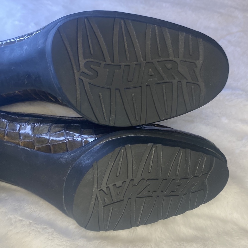 Stuart Weitzman Alligator Print Heeled Loafer - image 7